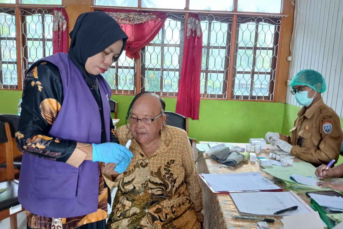 The story of a woman from Nabire on the front lines against malaria