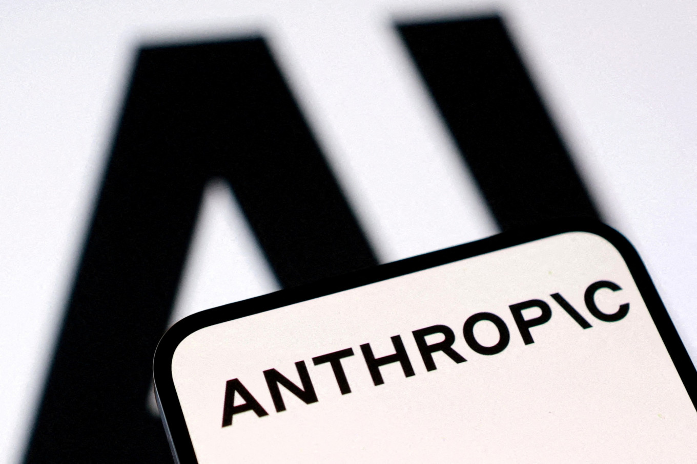 Google to invest up to $40 billion in AI rival Anthropic