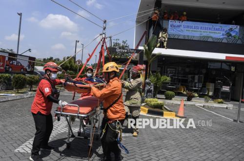 Disaster Simulation: Tasikmalaya BPBD Trains Evacuation for People with Disabilities