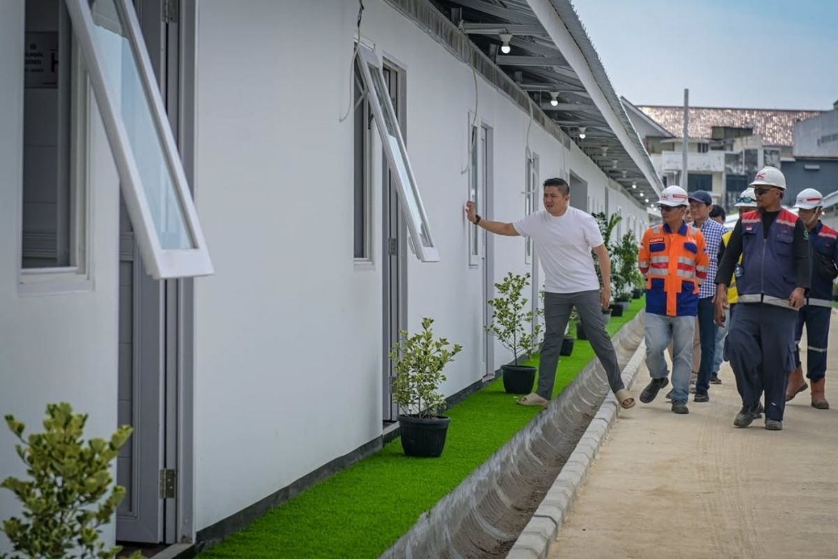 RI government speeds up housing programme for Senen rail-side community