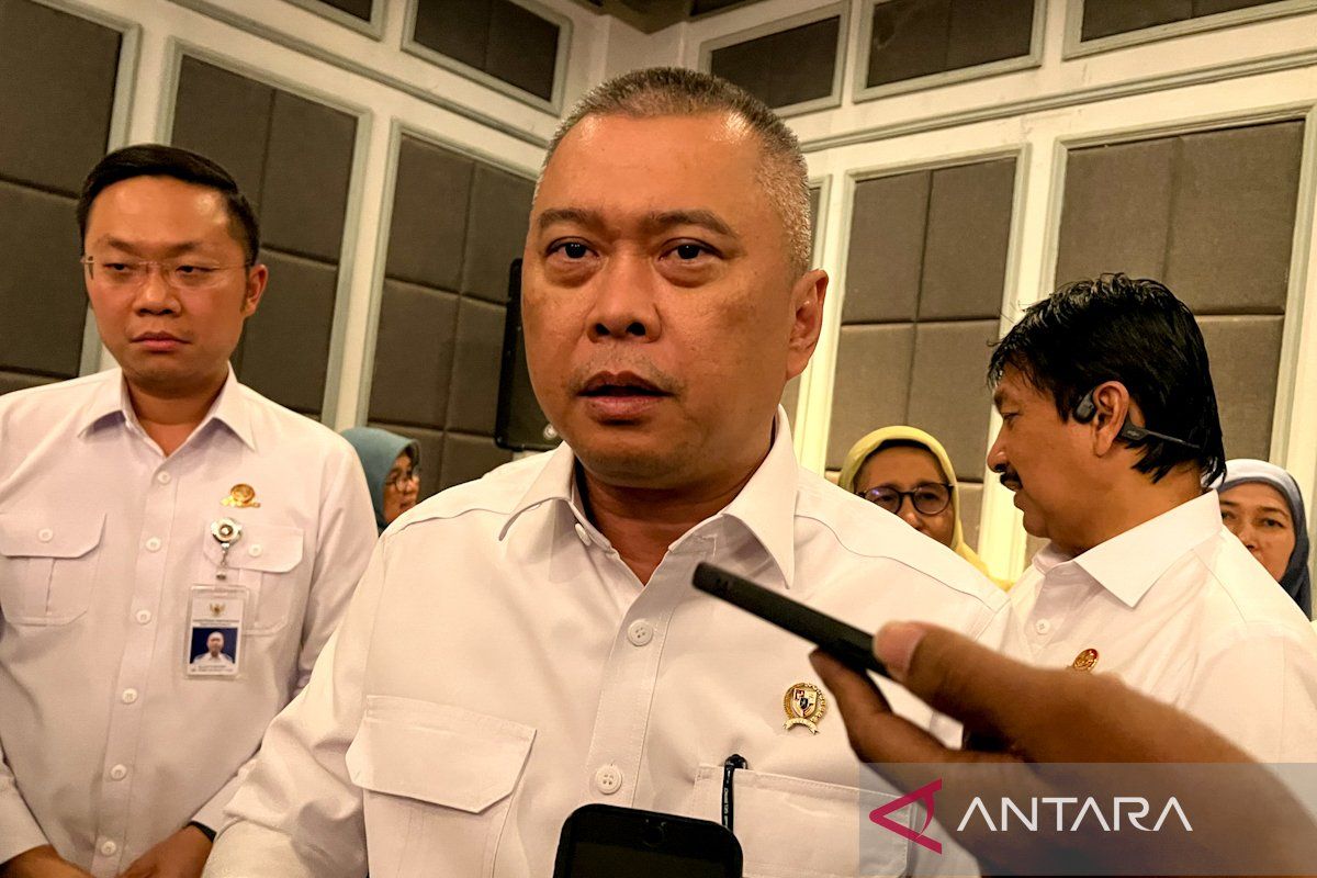 Transport Minister Supports Innovation in Road Traffic and Transportation Sector