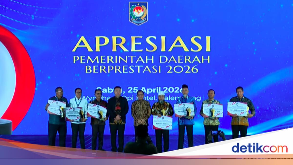 Bengkulu, South Solok, and Pagaralam Win Category for Reducing Unemployment