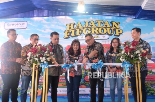 FIFGROUP Hosts Event in Bekasi, Inaugurates New Building and Solar Panels