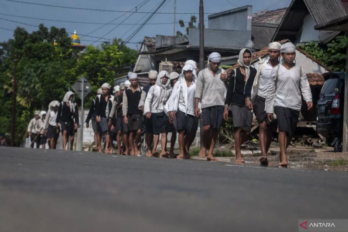 Inside the Baduy’s 200 km sacred journey through the night