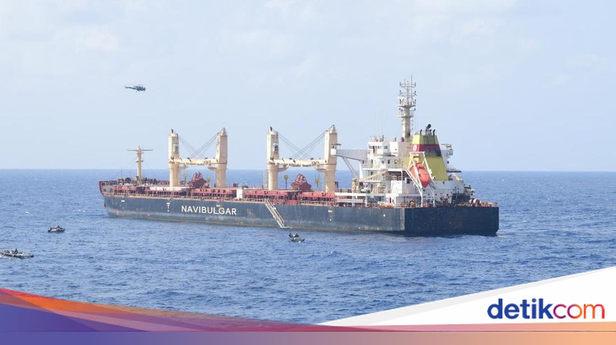 UK Maritime Security Agency Reports Oil Tanker Hijacked off Somalia Coast