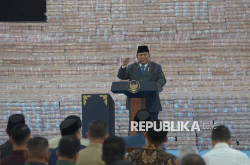 Prabowonomics: From Artificial Economic Growth to Fundamental