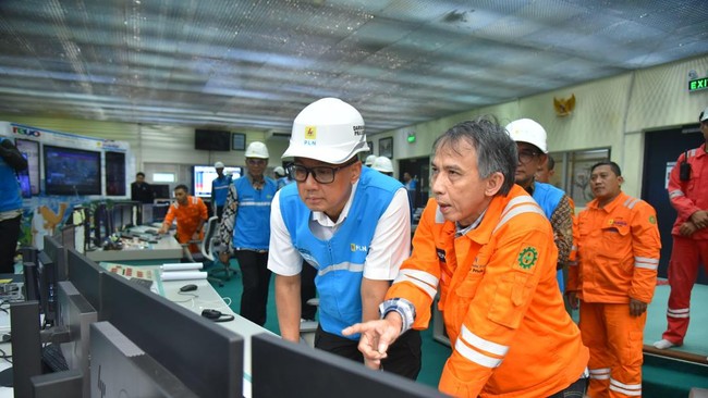 Reviewing Jakarta's Electricity, PLN CEO Monitors System and Energy Sufficiency