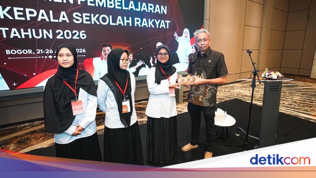 Deputy Social Minister Calls People's School the 'Golden Bridge' Out of Poverty