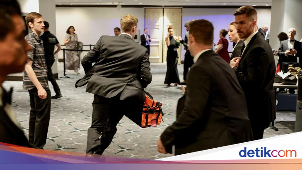 Trump's Bodyguard Shot, Bullet Hits Protective Gear