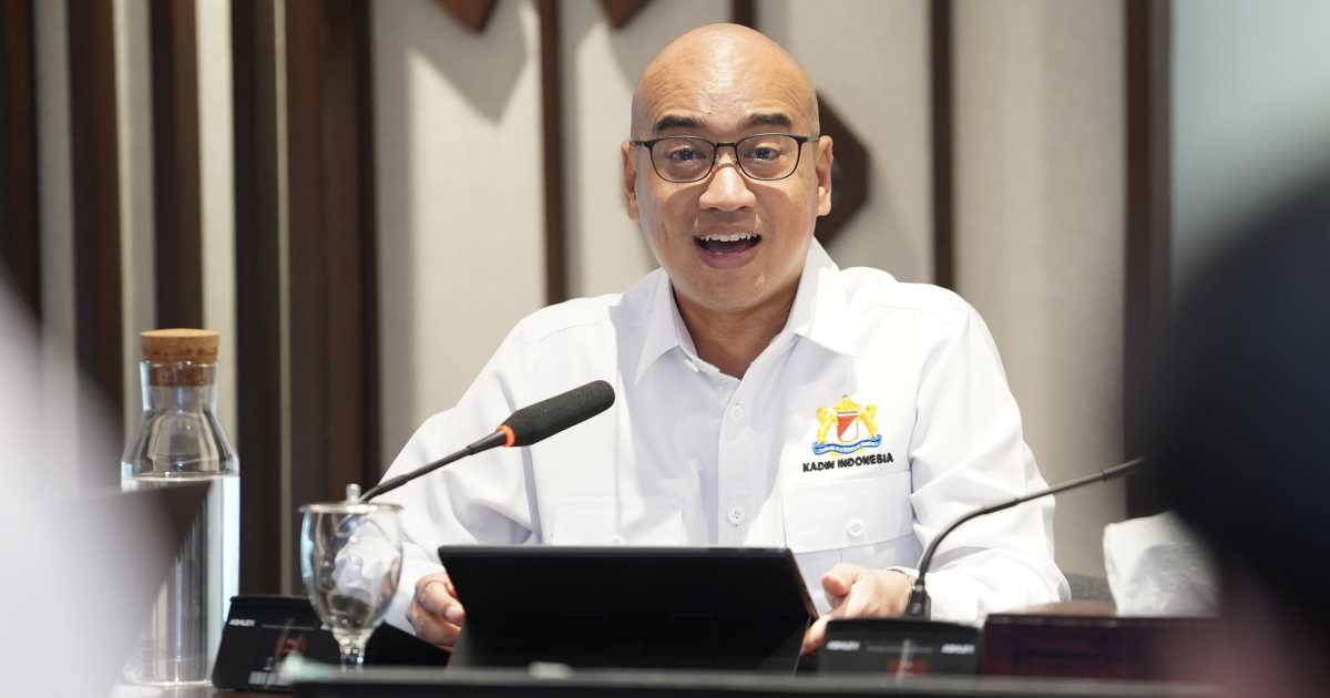 Indonesia's Business Pulse Weakens as Global Uncertainty Forces Defensive 'Wait and See' Stance