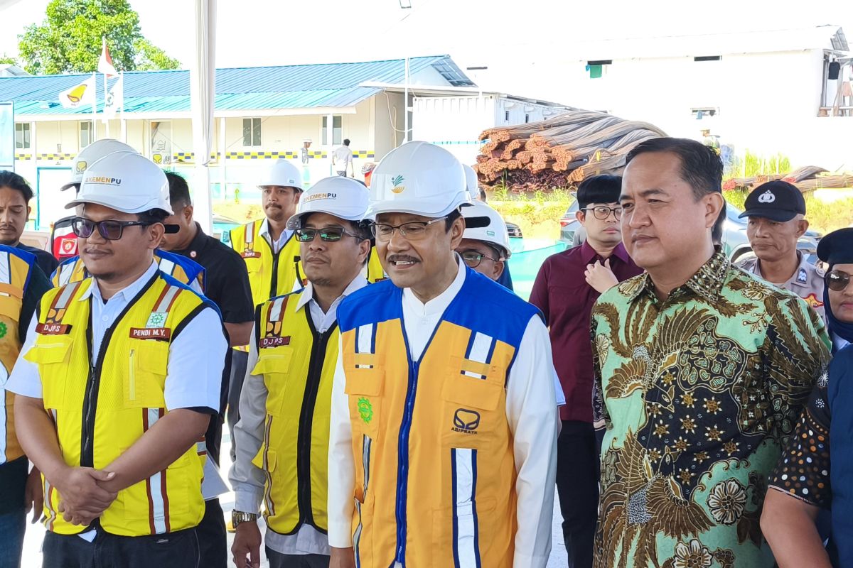 Social Minister: Permanent Buildings for People's Schools Targeted for Completion in July