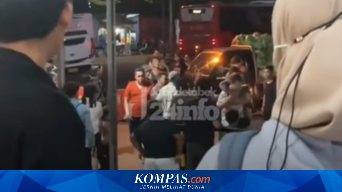 Ministry of Defence Employee Mobbed by Crowd at Depok Terminal After Reprimanding Mother Suspected of Scolding Child