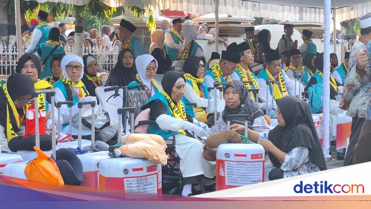 397 Hajj Pilgrims from Mataram Depart, Doctor Reminds to Reduce Spicy Food Intake
