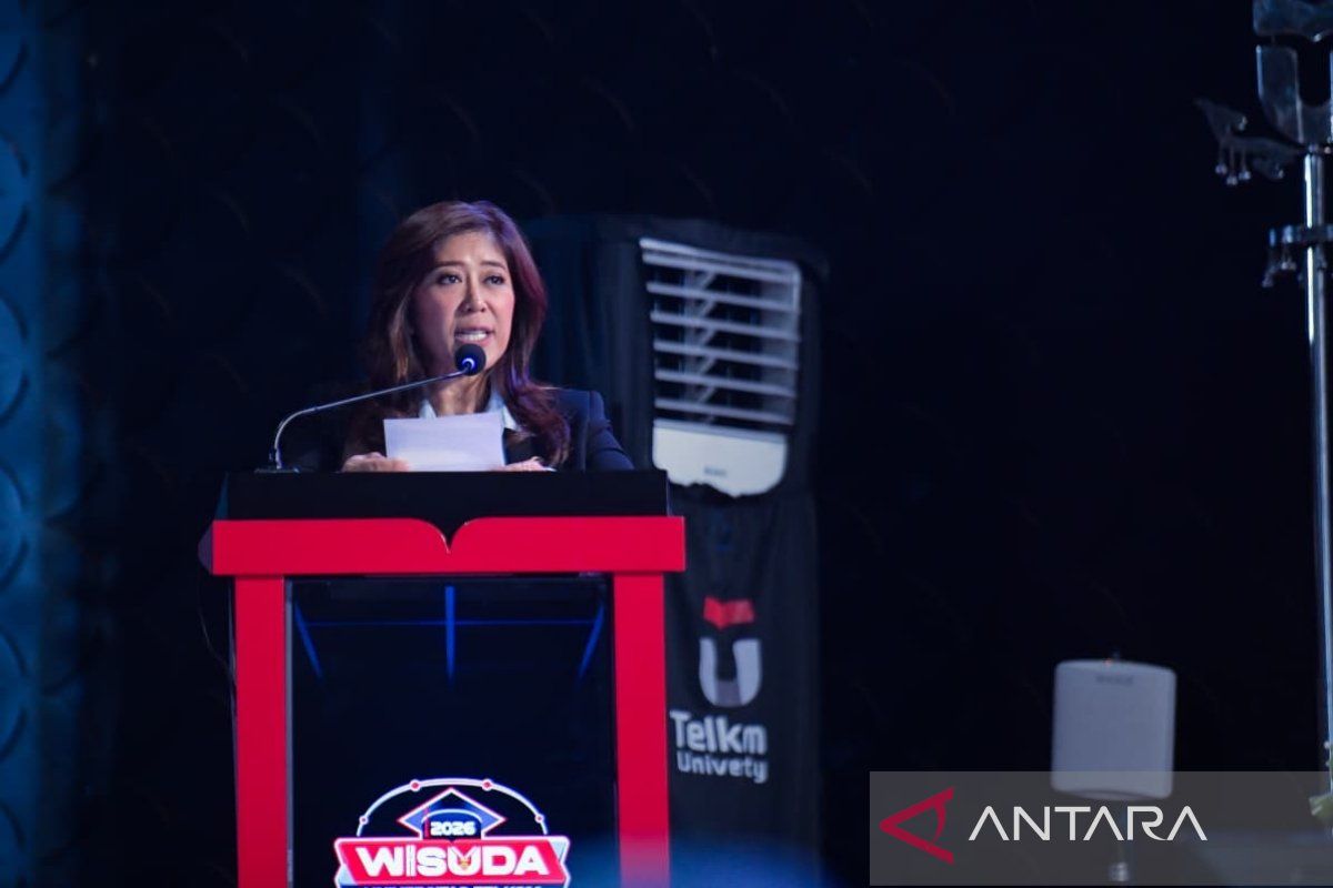 Minister urges graduates to safeguard digital space