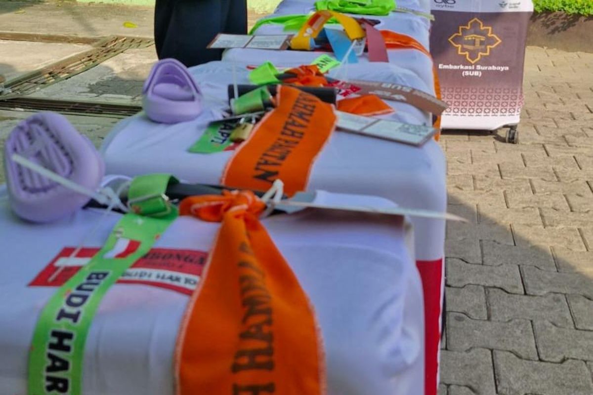 Pacitan Hajj and Umrah Office Permits Pilgrims to Mark Luggage with Special Identifiers