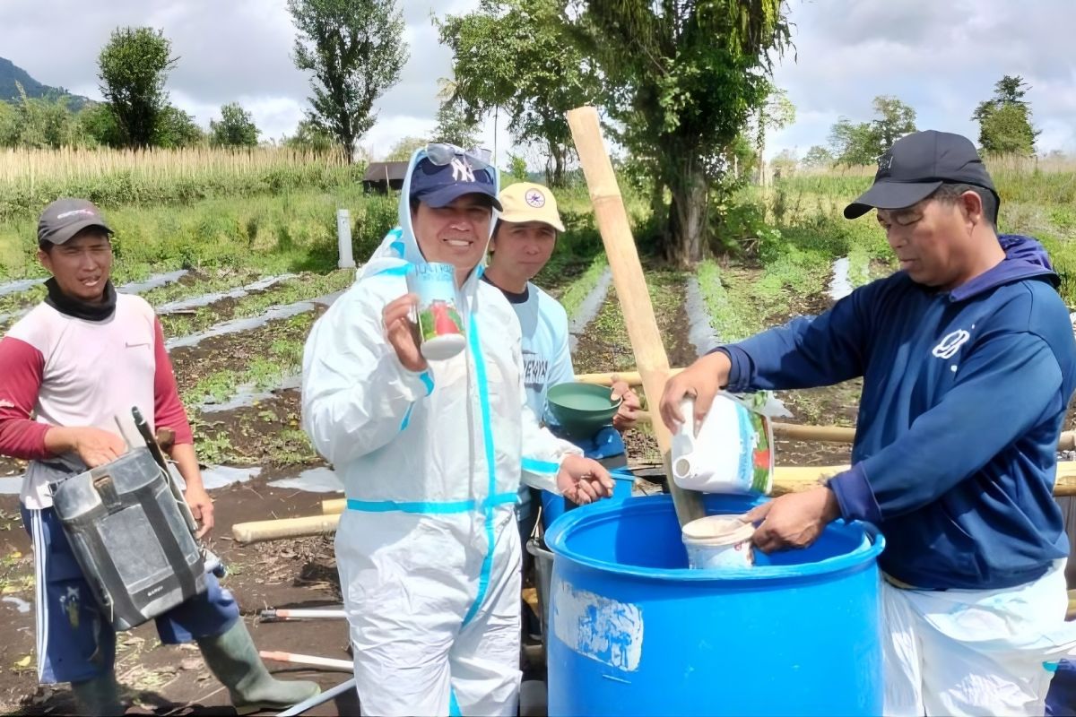 PGE, UGM, and Agrotekno Develop Geothermal-Based Agricultural Booster