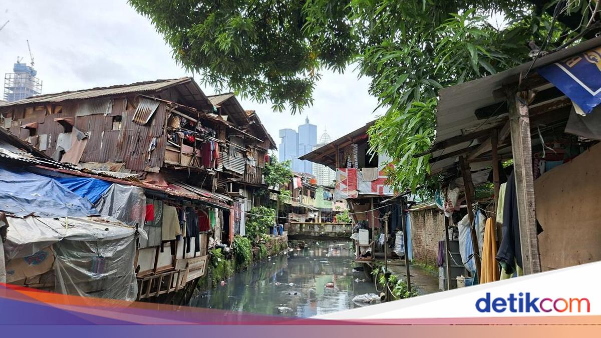 DKI Provincial Government to Redevelop 445 Slum Neighbourhoods, Railway Track Sides as Priority