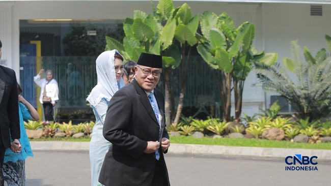 Cabinet Reshuffle Rumours Intensify as Figures from Jumhur to Rocky Gerung Gather at the Palace