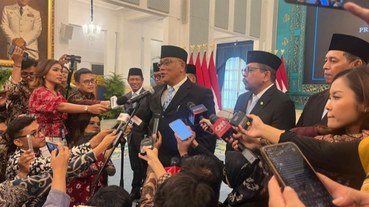 Appointed as Environment Minister, Jumhur Hidayat Focuses on Waste Management