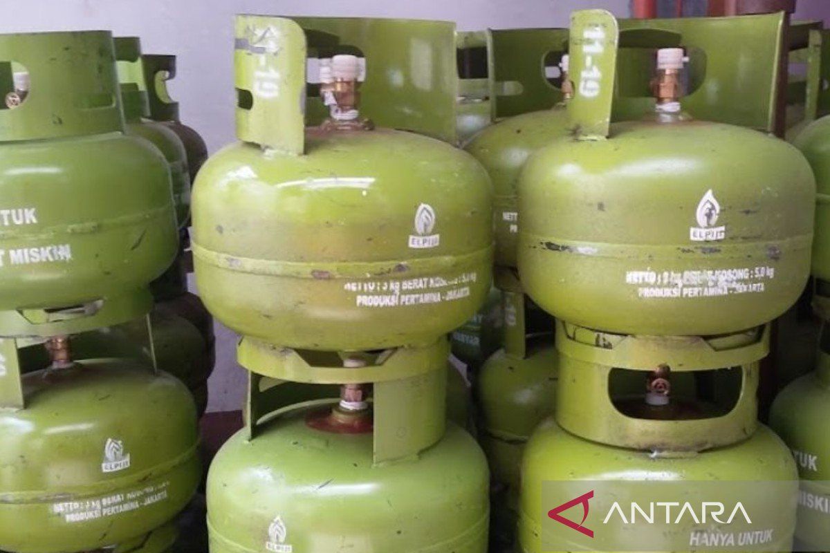 Prabowo tasks universities with developing alternatives to LPG