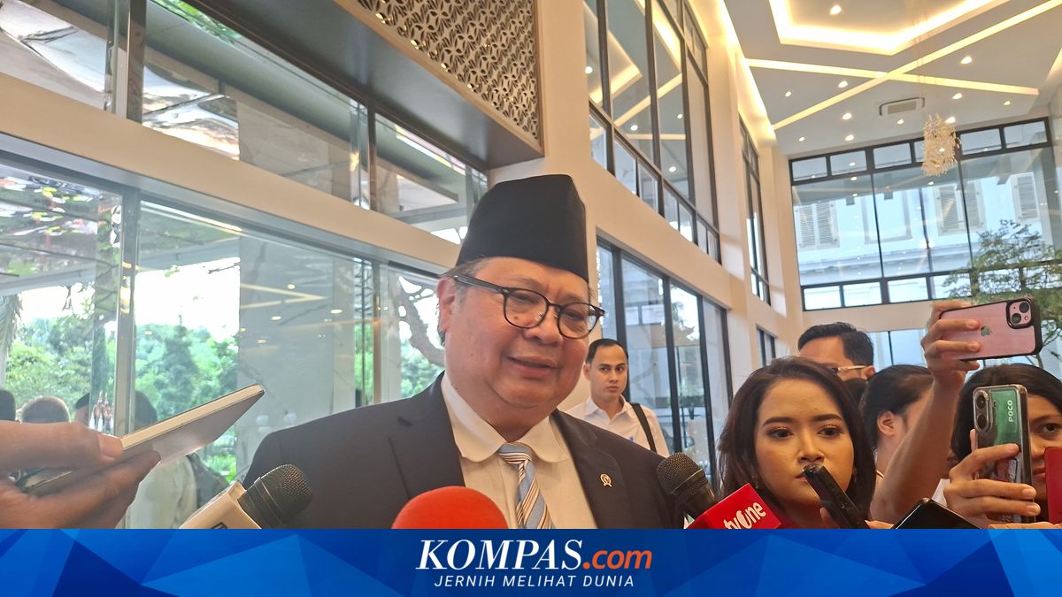 Tomorrow, Airlangga to Lead Task Force Meeting on Plastic Prices