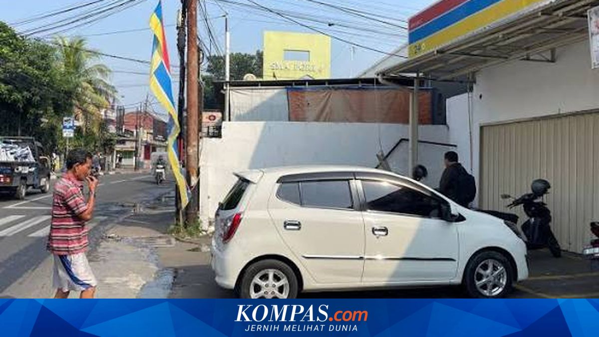 Illegal Parking Attendants at Minimarkets: The Dilemma of Enforcement and Economic Solutions