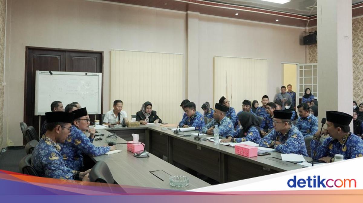 Part-Time P3K Teachers Complain to Serang City DPRD Over Unpaid Full Salaries