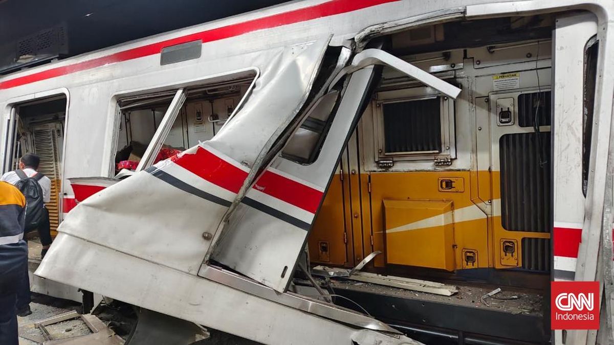Two Trains Collide at Bekasi Timur Station
