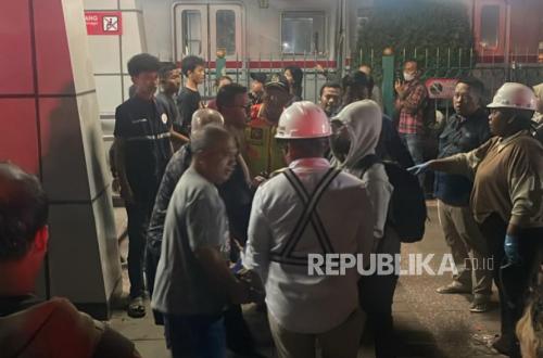 Long-Distance Train Collides with KRL, Several Journeys Disrupted