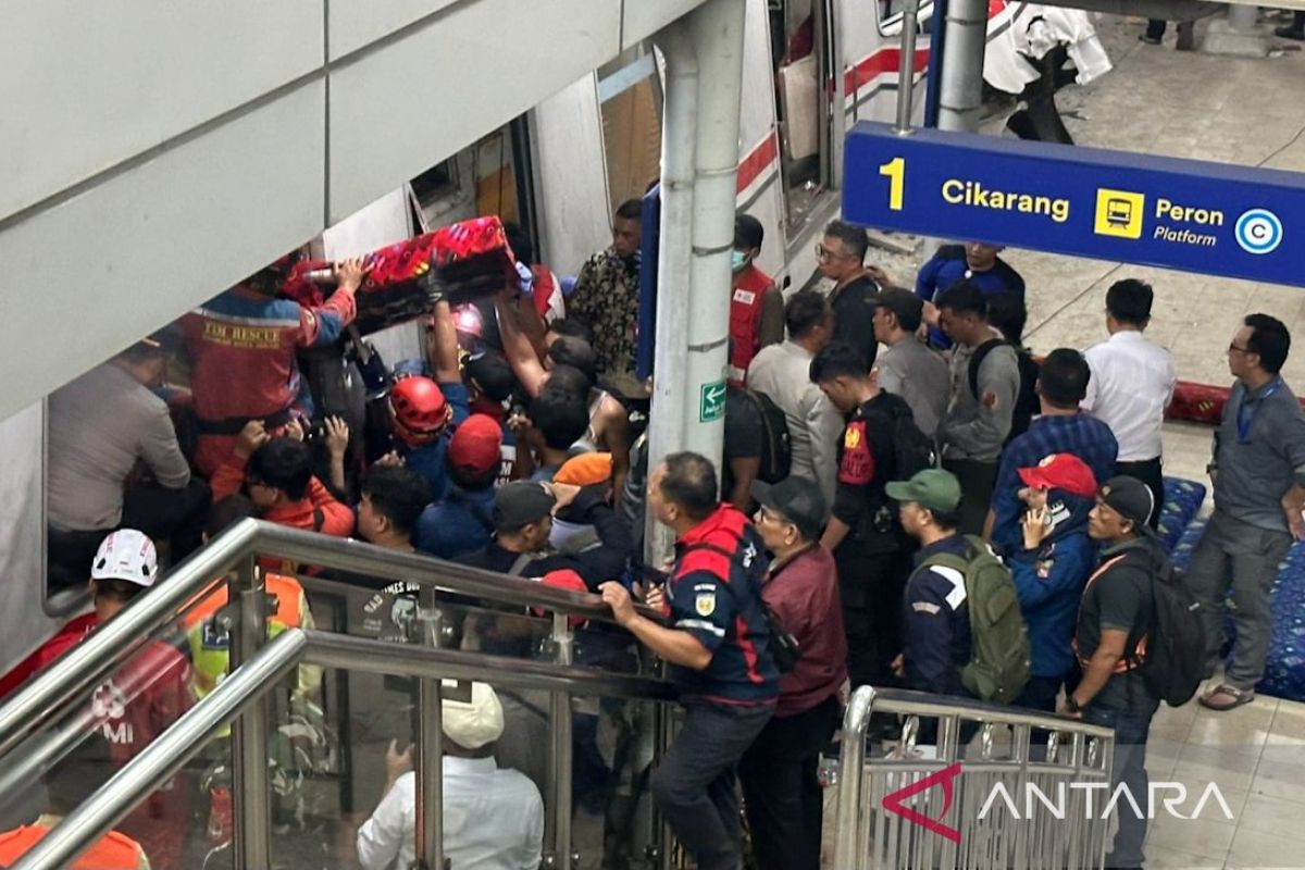 KAI temporarily halts long-distance train services from Gambir and Pasar Senen stations