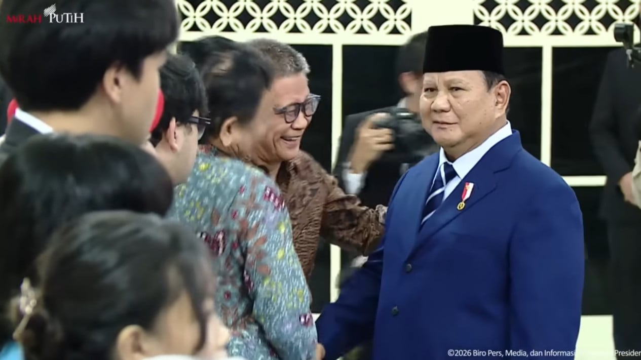 Prabowo's Quip Makes Rocky Gerung Burst into Laughter: Turns Out He's Still a Dissident!