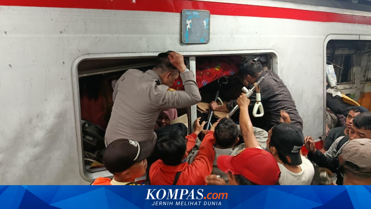 KAI Halts Trains from Jakarta to Java Following KA Argo Bromo Collision with KRL in Bekasi