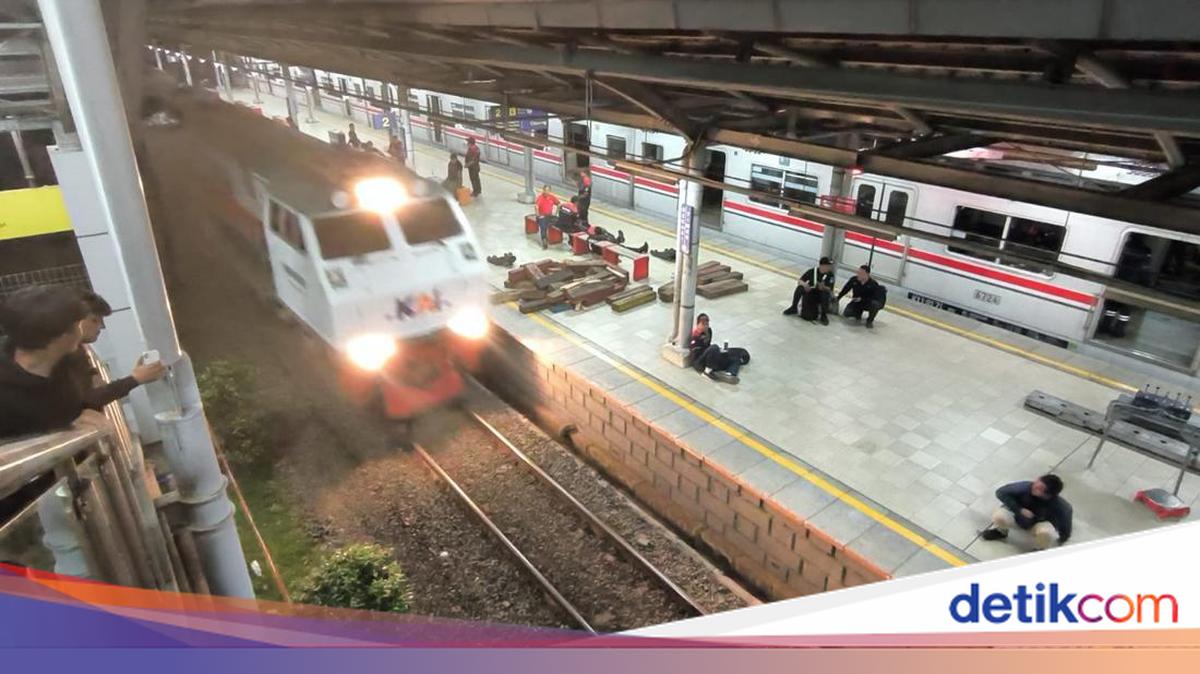 KAI Confirms One Track at Bekasi Timur Station is Now Passable