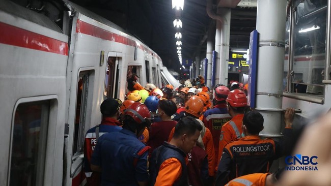Foreign Media Spotlight Train Collision in East Bekasi, Calling It This