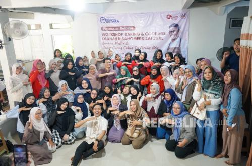 Dozens of Women in Tegal and Karawang Trained and Provided with Business Capital Assistance