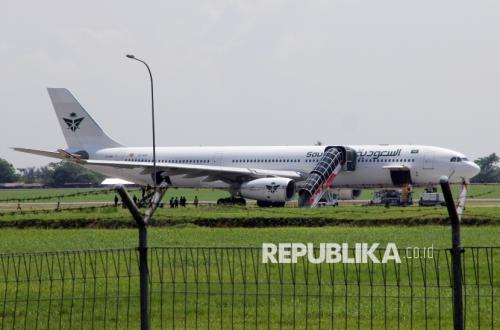 Two Indonesian Hajj Flights from Saudia Experience Technical Issues, Pilgrims Accommodated in Five Hotels
