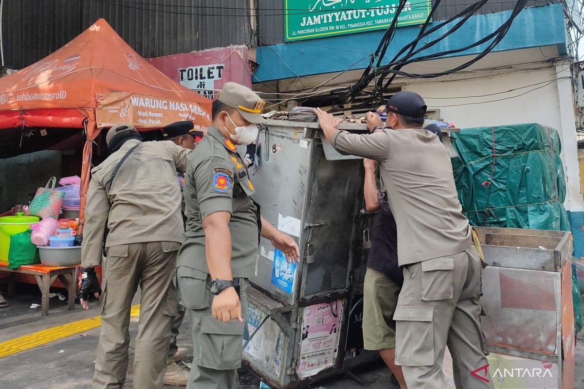 Addition of Satpol PP Personnel Must Be Accompanied by Improvements to the Work System