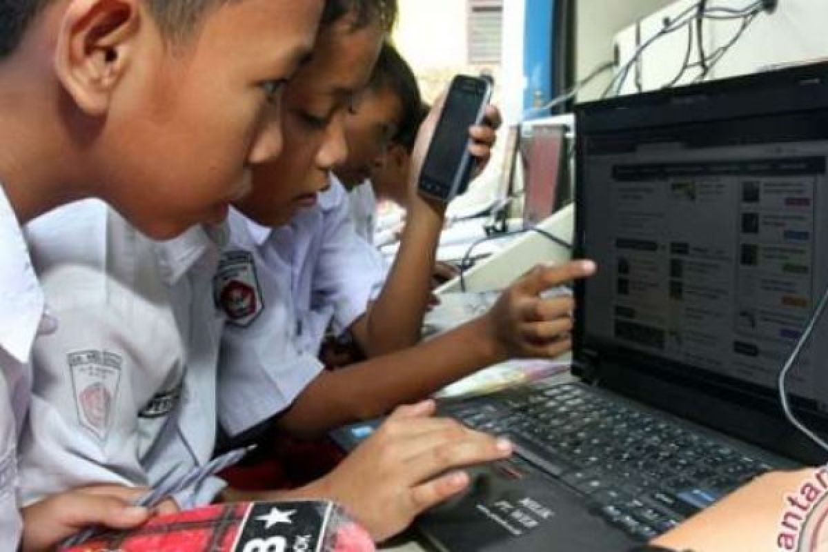 Parents advised to use apps to monitor internet usage
