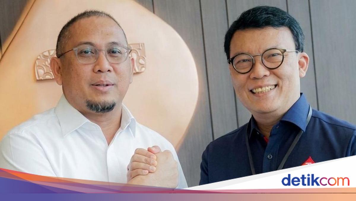 Andre Rosiade Meets Telkomsel CEO, Pushes for BTS Tower Construction in Langgai