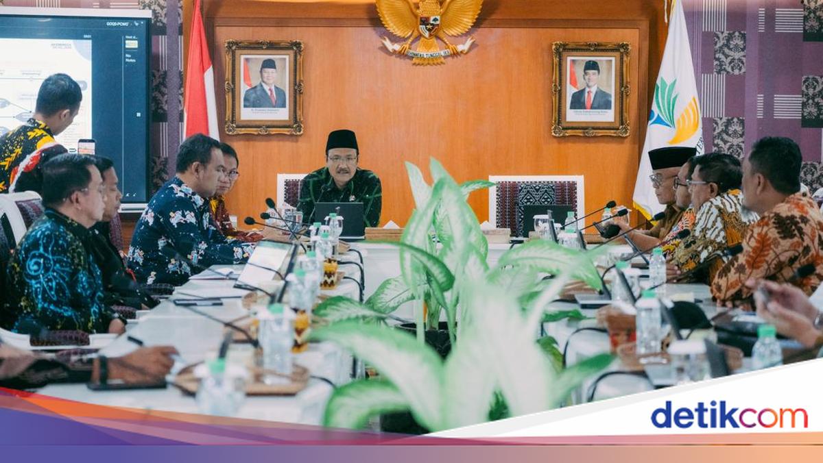 Gus Ipul Urges Regional Heads to Help Recruit Students for People's Schools