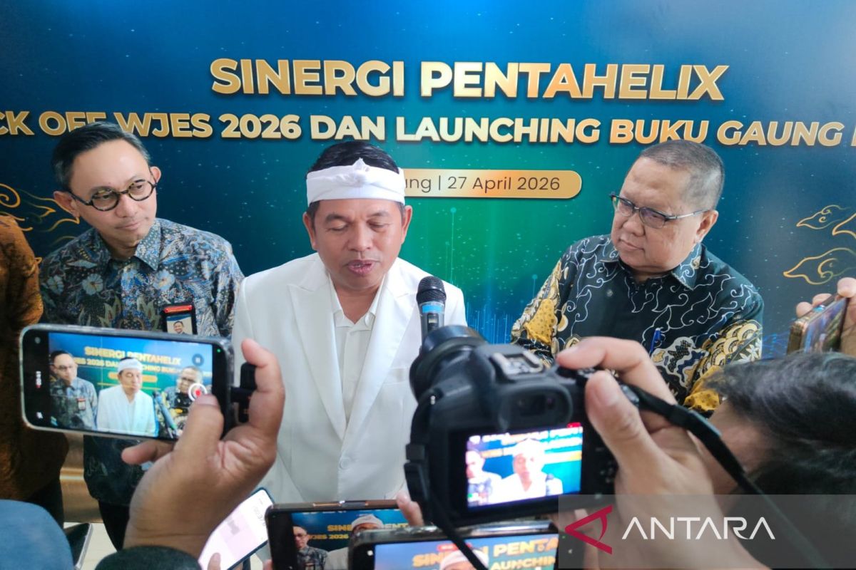 Dedi asks traders in Ciwidey-Pangalengan to stop selling sachet coffee