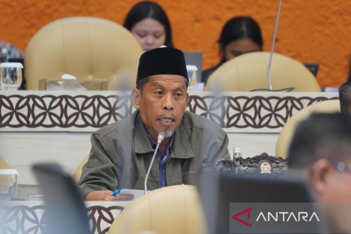 DPR Member Urges Safety Evaluation Following Train Collision in Bekasi