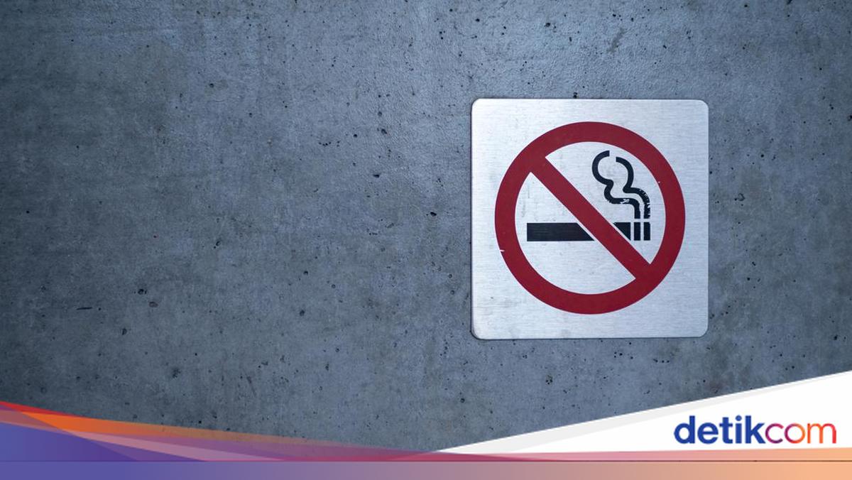Viral Video of Several Central Java DPRD Members Smoking During Meeting