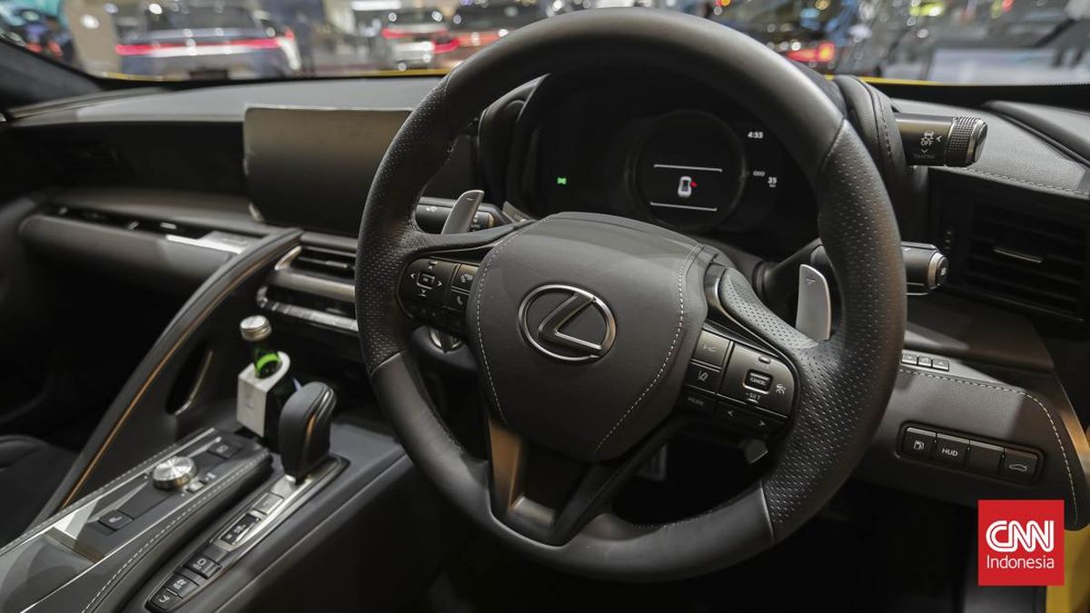 Story of Resident Buying Lexus for Rp1.3 Billion Suddenly Having It Forcefully Repossessed by Debt Collectors
