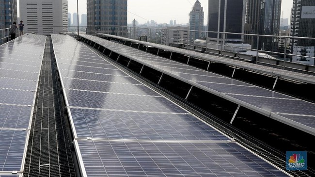 PLN Outlines Several Challenges in Developing Solar Power Plants in Indonesia