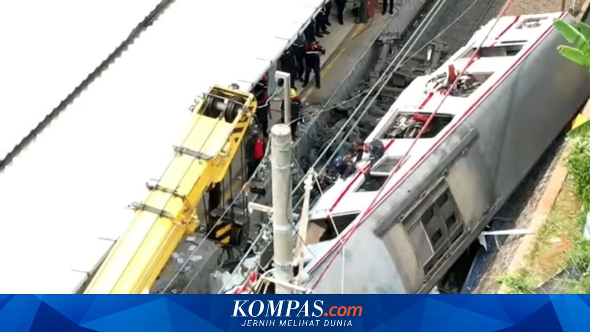 Latest Update on Bekasi KRL Accident: Train Wreckage Evacuation Races Against Time