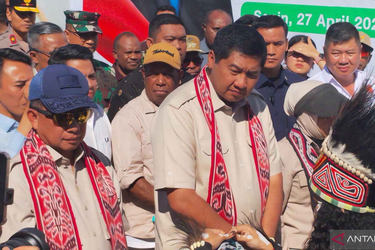 Home Affairs Minister urges regional governments in Papua to support housing programme
