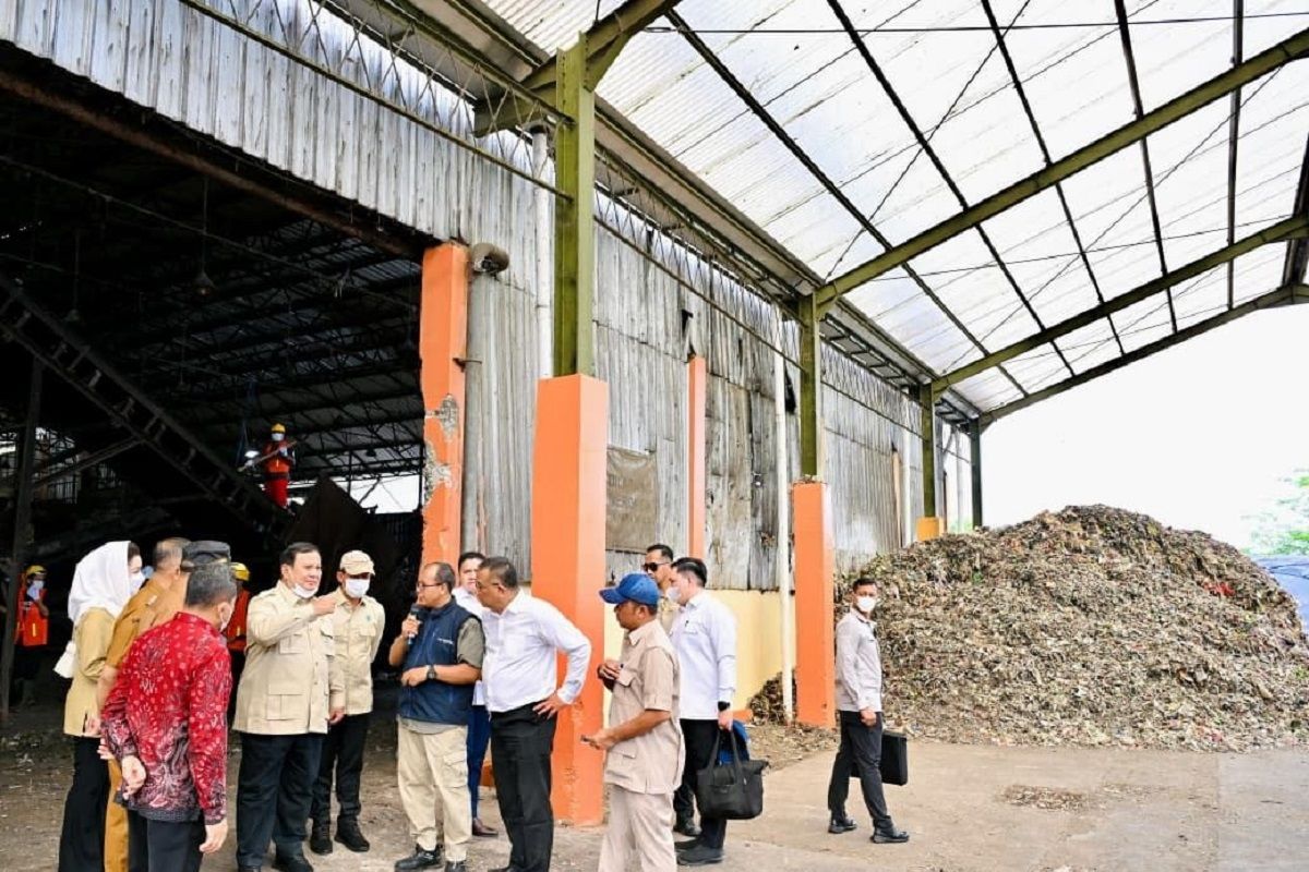 This is Prabowo's Challenge to Central Java Regarding Waste in 2028