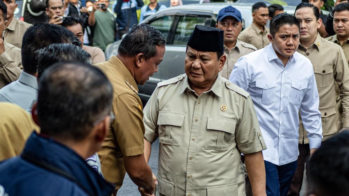 Prabowo Pledges to Control Indonesia's Waste in Three Years