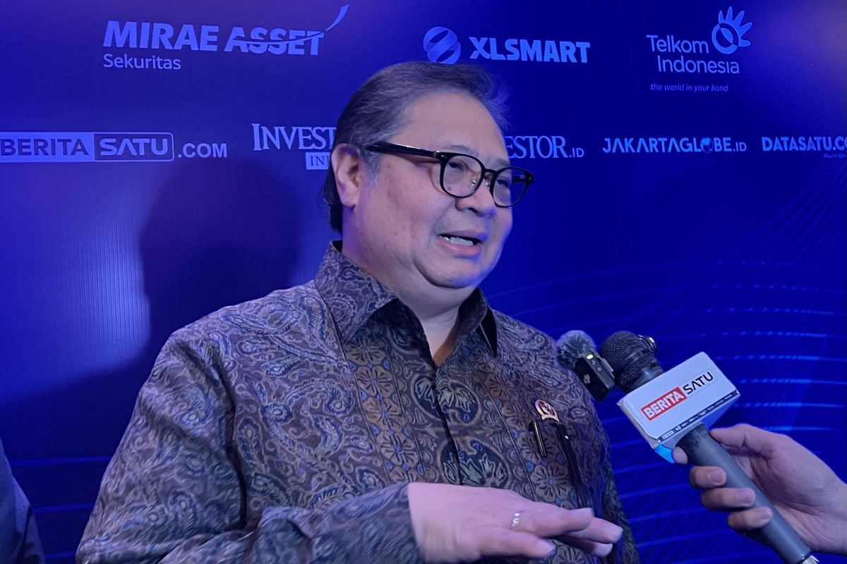 Airlangga Requests Companies to Cover 30% of Internship Participants' Allowances